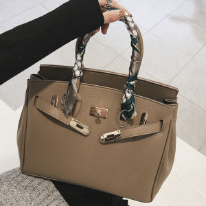 Fashionable Platinum Litchi Grain Pattern Womens Handbag Shoulder Bag Crossbody Bag Commuter Large Bag Soft Synthetic Leather