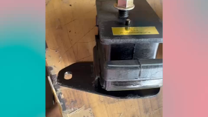 ยางแท่นเครื่องหน้า ISUZU NQR 150-175 เครื่อง 4HK1 รหัส 8-98203633-0L  8-98203634-0R ตองหนึ่งเกรดผ้าใบ ยางแท่นหน้าอีซูซุ/GRGHP