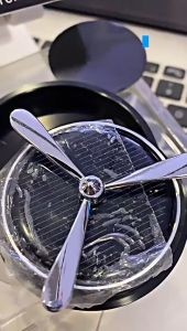 Parfum Mobil Ornamen Energi Surya Pesawat Terbang Helikopter Aromaterapi Parfum Salep Dalam Mobil Bertahan Lama Aroma Cahaya Konsol Tengah Dekorasi