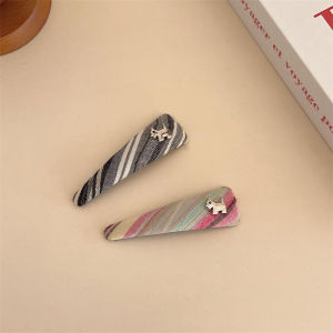 Kẹp Tóc Tam Giác Kẻ Caro Phong Cách Retro Thiết Kế Độc Đáo Kẹp Tóc Bên Hông Kẹp Tóc Mái Lệch Dành Cho Học Sinh Mẫu Mới Năm 2024