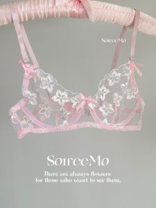 Soiree Mo Pure Desire Bra ชุดสามสีสีชมพูสีฟ้า สีขาว ปักซากุระสุภาพสตรีชุดชั้นในโรแมนติกรสชุดชั้นใน