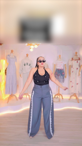 เสื้อสายผูกคอแฟชั่นเพิร์ลครอปดีไซน์สุดเก๋ สีดำ