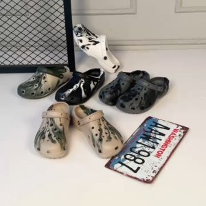 2024 Newmen graphic tie dye clog couple sandals solid color official sandals for women slippers