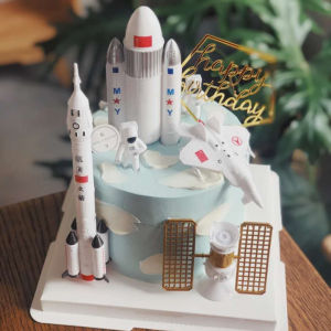 Space Shuttle Rocket Astronaut Doll Decoration Universe Childrens Day Birthday Card Plug-in Baking Cake Decoration