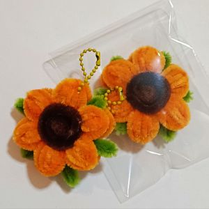 พวงกุญแจดอกทานตะวันลวดกำมะหยี่DIY