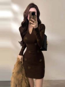 Elegant V-neck Long Sleeve Diamond-studded Dress Womens Fashion Slim-fit High-waist Short Skirt Autumn Winter New Style