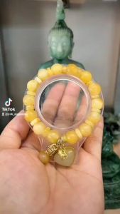 กำไลหยกสีน้ำผึ้ง จี้น้ำเต้าดูดทรัพย์ หัวใจเศษฐี - 500 มล