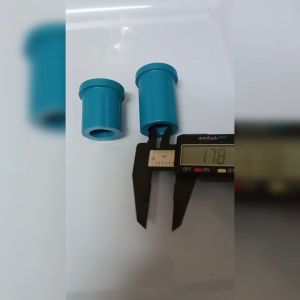 ยางหูแหนบหลังโตโยต้า วีโก้รีโว่รถตู้คอมมูเตอร์ TOYOTA VIGO  REVO  COMMUTER (สั้น4ยาว4) ผลิตจากยางNR 8 ชิ้น  ชีวิตผสม