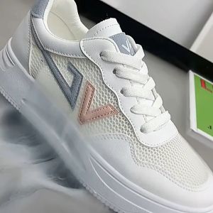 Sepatu Sneaker Wanita Korea Stylish untuk Sekolah & Olahraga