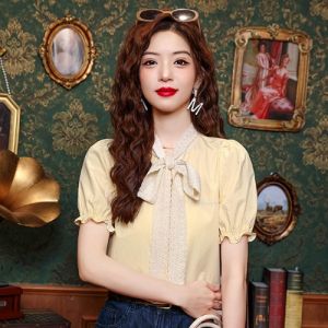 Áo Sơ Mi Ren Thắt Nơ Dễ Thương Cho Nữ Mùa Hè Phong Cách Đại Học Tay Bồng Viền Ren Áo Lót Bên Trong Cổ Chữ V Dài Thường