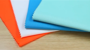 Bahan Tas D300 Bahan D300 Meteran Bahan Kain D300 Bahan Tas Dinir Kain Dinir D300 Untuk Tas dan Tas Tebal  Anti  Air  Waterproof Tahan Hujan Dan Debu Tebal Dinier Dinir Mudah Dibersihkan