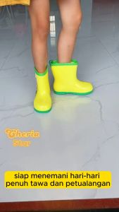 SEPATU BOOTS ANAK PEREMPUAN SAFETY SHOES BOOT ANTI AIR HUJAN MOTIF KELINCI BAHAN KARET IMPORT D18