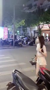 Quần short thái cài 4 nút rách tua Quần sooc nữ khuy dọc túi 2 màu trắng đen hàng QCL1