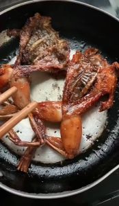 1kg Khô Cá Ếch Thiên Nhiên Ướp Xẻ Ớt Đùi To Siêu Thịt Tươi Mới- VỰA KHÔ PHI YẾN