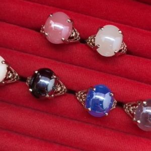 แหวนโรเดียมฝังพลอยเม็ดแก้ว คละสี ชุบโรเดียม ใส่เสริมบารมี ใส่ได้ทุกโอกาส ใส่อาบน้ำได้ รูปถ่ายจากสินค้าจริง