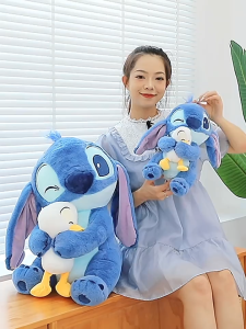 【Zdandan】COD Stitch Hug Duck Doll 25cm Stitch Plush ตุ๊กตาเด็ก ของเล่นตุ๊กตา ของขวัญสำหรับเด็ก