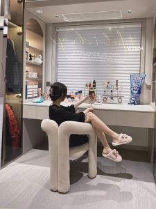 YIZUO | Nordic Cream Style Modern Minimalist Luxury Vanity Stool