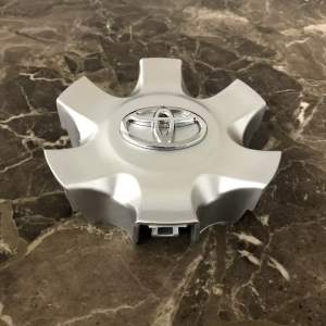 Logo chụp mâm ốp lazang bánh xe ô tô Toyota Fortuner (2005-2012) và Toyota Hilux (2008-2012) - Giá 1 cái