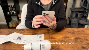 V380 PRO CCTV Camera Night Vision bulb Camera cctv camera connect cellphone Wifi Wireless cctv with audio and speaker