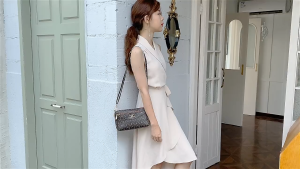 SEA YADOU กระเป๋าสะพายข้างผู้หญิงกระเป๋าสะพายลายเก่าย้อนยุคกระเป๋าถือ