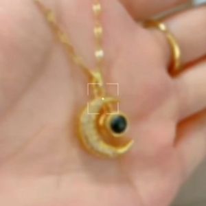 Kalung Titanium Wanita Bulan Sabit Terbaru Kalung Titanium Anti Karat Tidak Luntur Terlaris