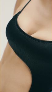 nude. - บราปีกนก ดันอกชิด SKIN BRA ไร้ตะขอ กาวกันน้ำ กันเหงื่อ ใช้ได้ 30 ครั้ง