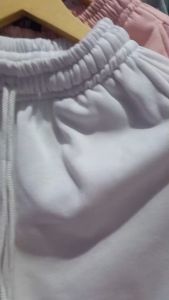 Celana Jogger Panjang Pria dan Wanita: Tips Memilih Sweatpants Joger Dewasa