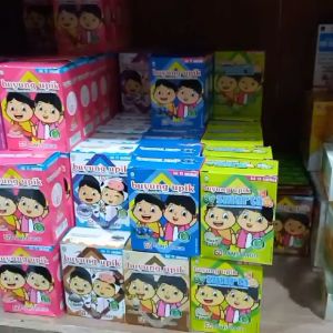 Buyung Upik Jamu Anak 11 Sachet 5g - Herbal Alami untuk Menambah Nafsu Makan Anak - Rasa Strawbery (70g)