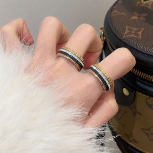 Fashionable Titanium Steel Rose Gold Ring for Women Men Simple Luxury Emotional Couple Ring Lightweight Personalized Accessory