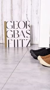 รองเท้าลำลองผู้หญิง รองเท้าผ้าใบสีดำล้วนแบบสวม