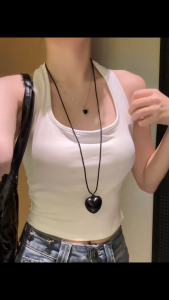 Áo cổ yếm hở lưng kiểu dáng ngôi sao màu trắng không tay ôm sát quyến rũ