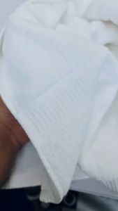 Luxury Hotel-Quality 100% Cotton Bath Towel - Extra Large 76x152cm Super Absorbent Soft & Warm