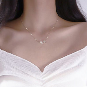 Hot Sale: Korean Tulip Necklace & High-end Cat Eyes Stone Clavicle Chain