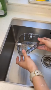 Bakul Span Segi Tiga Suction Kitchen Wall-Mounted Corner Sink Drain Rack Triangle Sponge Basket