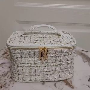 พร้อมส่ง. กระเป๋าเครื่องสำอางค์สไตล์เกาหลีD-35