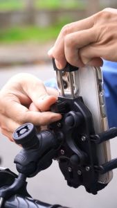 kẹp điện thoại cầm chống rung điện thoại giá treo điên thoại  kệ để đt trên xe máy giá đỡ điện thoại kẹp điện thoại xe máy giá đỡ điện thoại gắn xe máy giá đỡ đt giá đỡ vịt vàng kệ để điện thoại kẹp điện thoại xe điện Phụ Kiện Kem đỡ