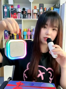 K12 Mini Karaoke Wireless Audio Speaker Bluetooth Microphone Portable Home KTV With 1 Microphone 蓝牙音箱KTV