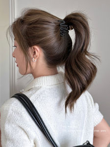 กิ๊บติดผมรูปฉลามสไตล์เกาหลีสำหรับผู้หญิง กิ๊บติดผมทรงคลื่นเรียบหรู สไตล์เกาหลี 2025 ใหม่ เครื่องประดับผมแบบหนีบครึ่งหัว