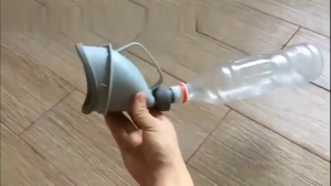 [🇵🇭 Stock&COD] Urine Bottle Portable Car Travel Outdoor Adult Urinals for Man Women Potty Funnel Peeing Toilet