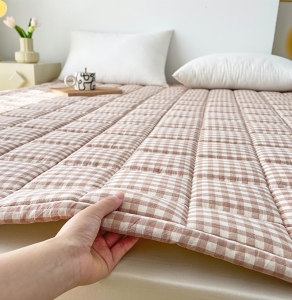 Miniso Pure Cotton Mattress Cover Thickened Student Dormitory Single Soft Pad Modern Simple Style Bedding Accessories