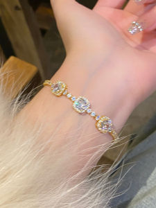 Exquisite Crystal Zircon Bracelet for Women Elegant Sensation Sugar Cube Full Diamond Lightweight Luxury Unique Rope Bracelet