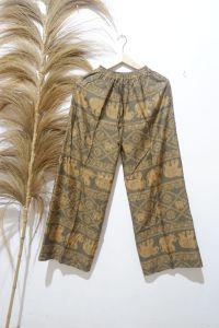 Kulot Jumbo motif Gajah Wanita Dewasa
