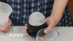 [Ready Stock]  Ice Ball Maker Silicone Ice Ball Mold Silicone Spherical Ice Cube Premium Whiskey Ice Ball Maker