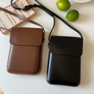 Sleek Lightweight Crossbody Phone Bag Universal Design