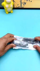 Đèn cảnh báo nhấp nháy sử dụng năng lượng mặt trời hiện đại