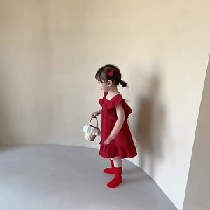 ชุดกระโปรงเด็กหญิง ลายใบบัวหวาน ชุดเจ้าหญิง 2025 ใหม่ ฤดูร้อน เสื้อผ้าเด็ก ชุดเดรสเจ้าหญิง แต่งริบบิ้น แต่งระบาย