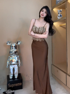 ชุดเดรสยาวคลุมเข่าคอวีแขนกุดผ้าลูกไม้เซ็กซี่สำหรับผู้หญิงในช่วงฤดูร้อน ชุดเดรสยาวคลุมเข่าเอวสูงทรงเข้ารูป