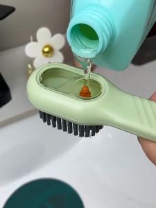 Sikat Dispenser Serbaguna & Pembersih Sepatu Sandal Baju Pakaian