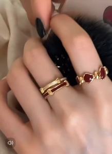 Bestella💗Cincin Wanita Terbuka Tidak Beraturan Merah Anggur/Cincin Zirkon Emas/Cincin Kepribadian Sederhana Yang Dapat Disesuaikan COD