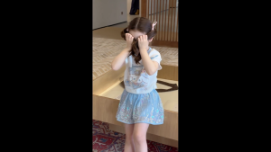 BB151 ชุดเซ็ทเด็กสโนว์ เสื้อแต่งโบว์ดอกไม้ กระโปรงกลิตเตอร์วิ้งสีฟ้า ฟุ้งฟิ้งมาก น่ารักใส่สบาย